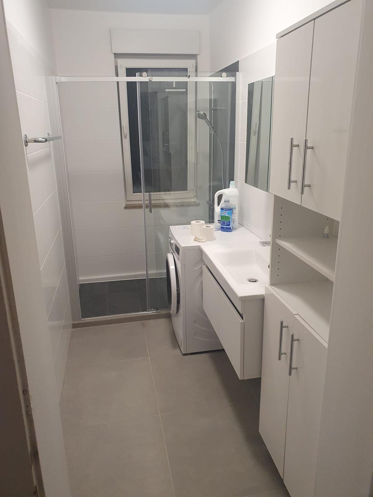 Before image alt